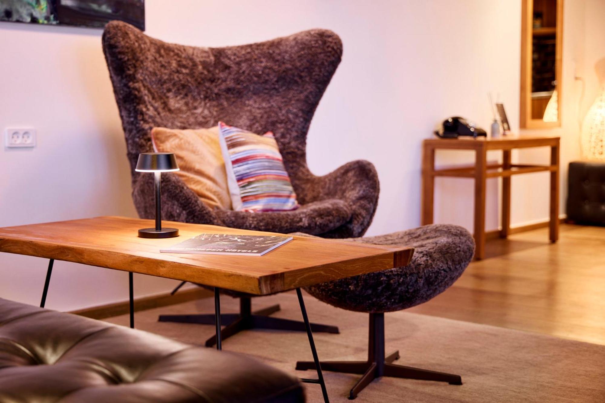 Manon Les Suites Guldsmeden Copenhaga Exterior foto The Egg chair