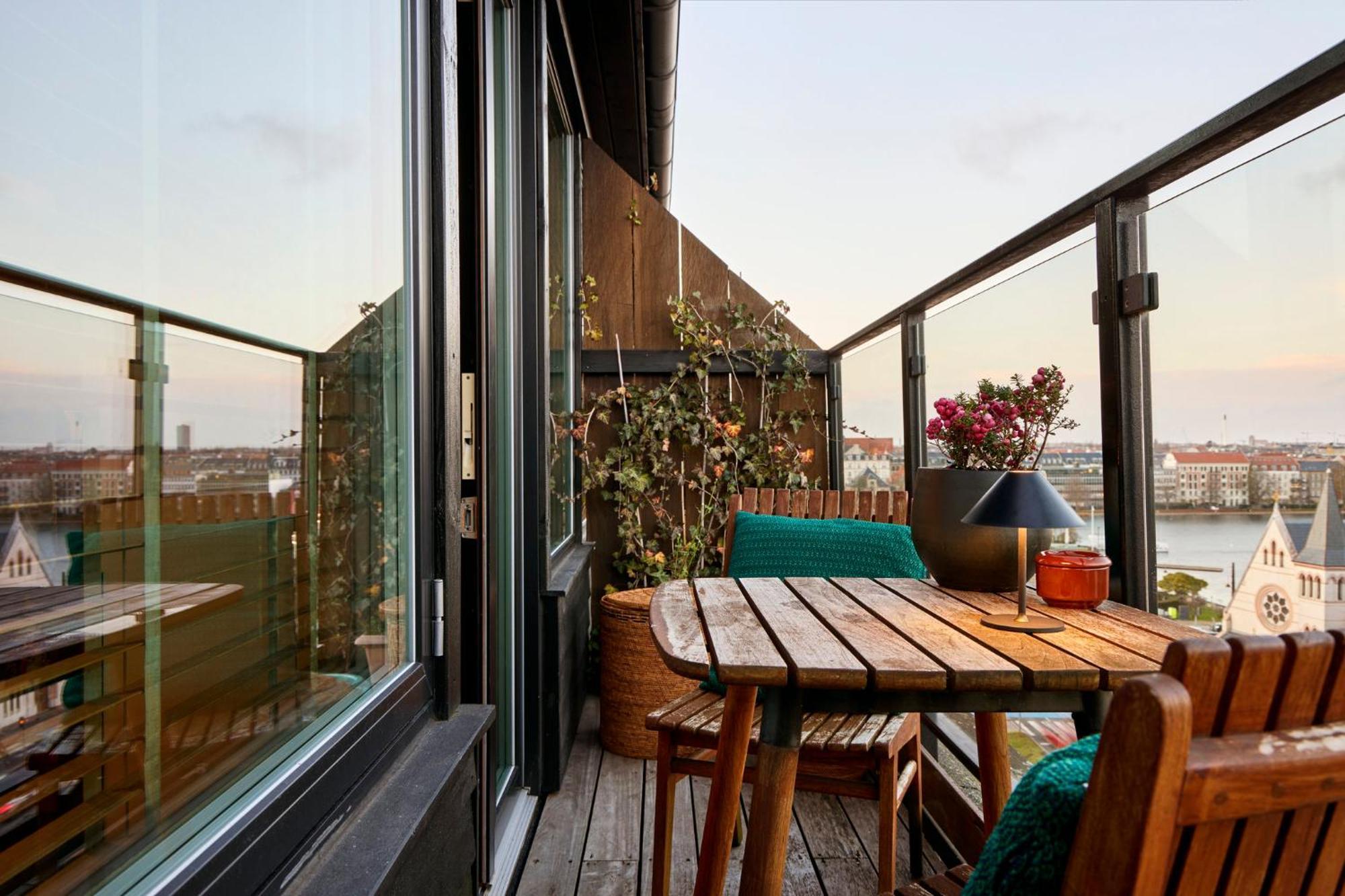 Manon Les Suites Guldsmeden Copenhaga Exterior foto A balcony