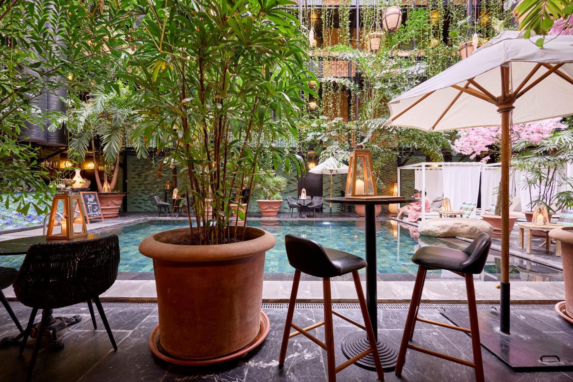 Manon Les Suites Guldsmeden Copenhaga Exterior foto The hotel's pool